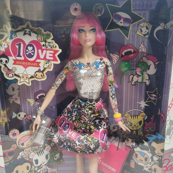 Barbie 10th Anniversary Tokidoki Black Label 2014 CMV57 NIB - Picture 5 of 7